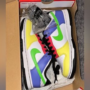 Nike Dunk Low ‘Green Strike”